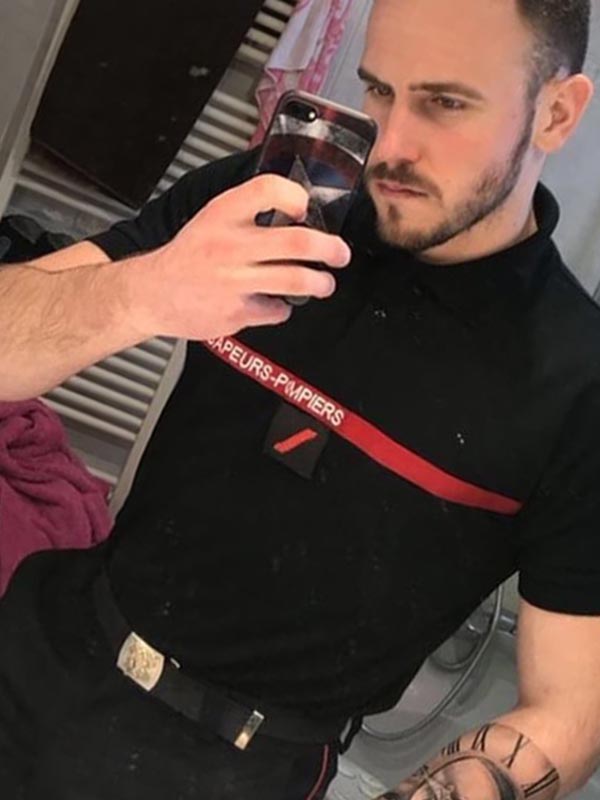 sexy pompier gay dominateur